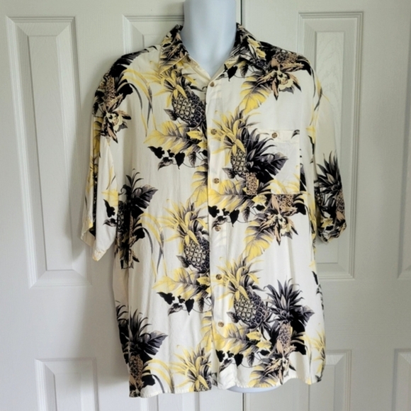 Puritan Hawaiian shirt pineapple floral off white black yellow button down large - Picture 1 of 16